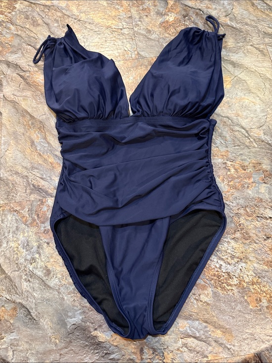 Hilor Other - Women’s size 8 Navy One-Piece Swimsuit with Adjustable Straps